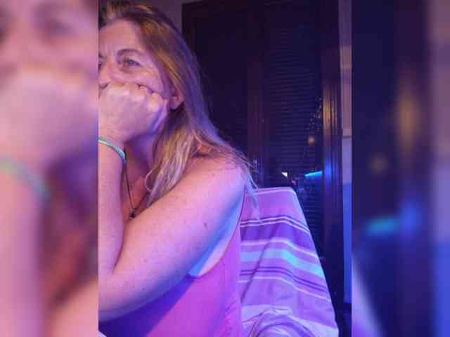 JennaDeluxe webcam