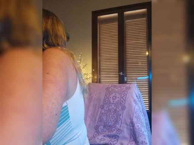 JennaDeluxe webcam