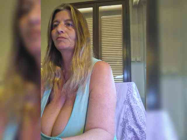 JennaDeluxe webcam