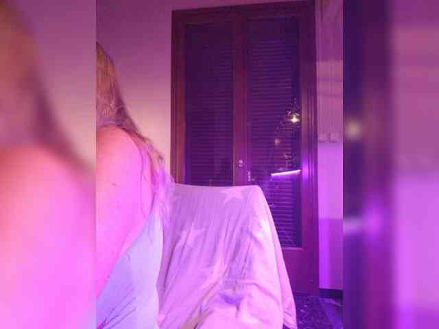 JennaDeluxe webcam