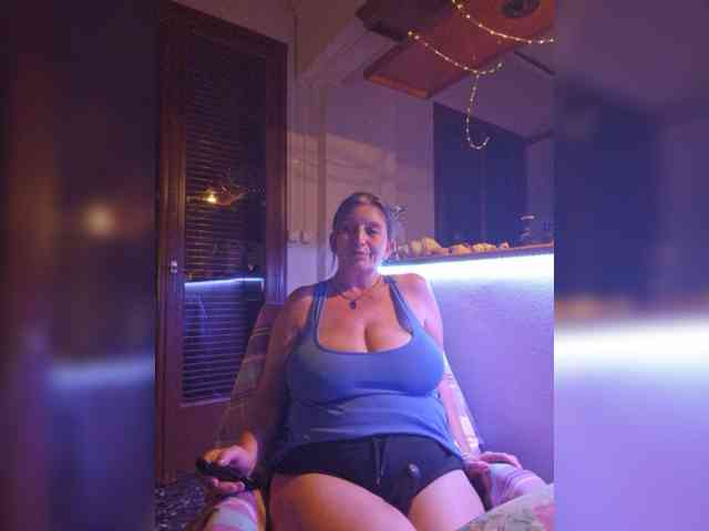JennaDeluxe Live Webcam on BongaCams