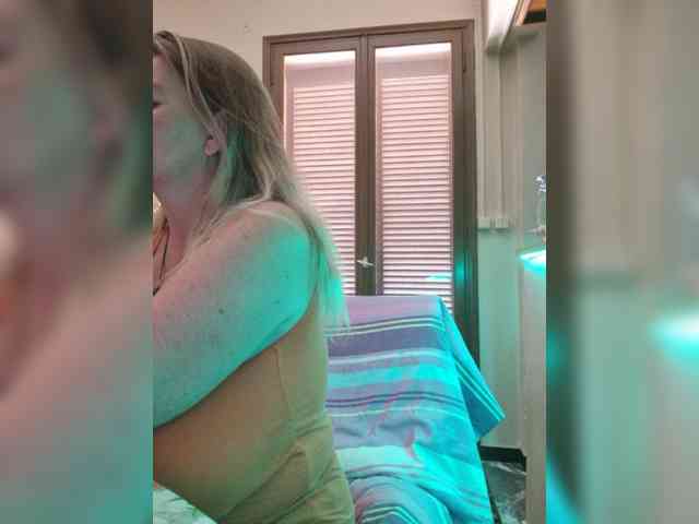JennaDeluxe webcam