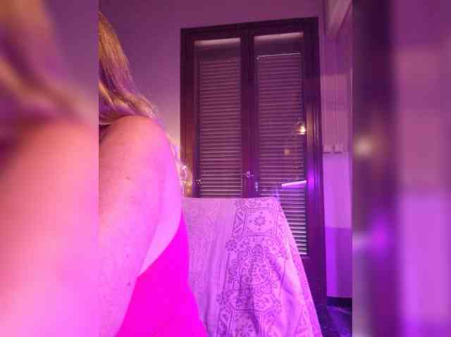 JennaDeluxe webcam