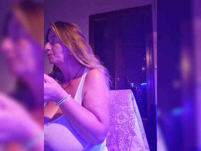 JennaDeluxe webcam