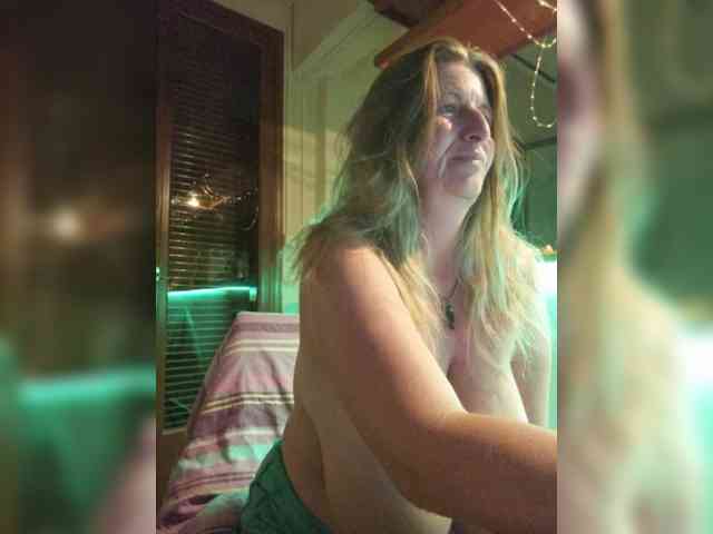 JennaDeluxe webcam