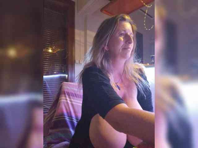 JennaDeluxe webcam