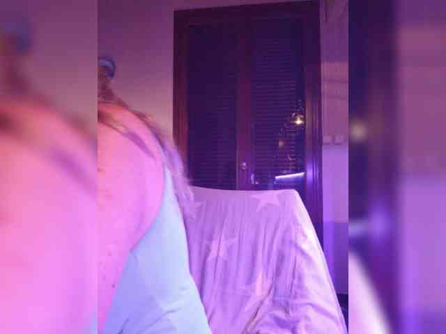JennaDeluxe webcam