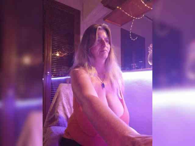 JennaDeluxe webcam