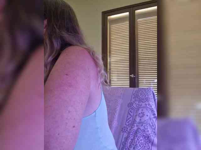 Model: JennaDeluxe
