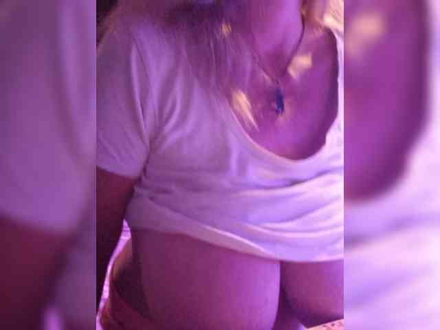 Model: JennaDeluxe
