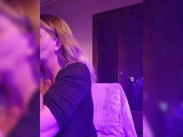 JennaDeluxe webcam