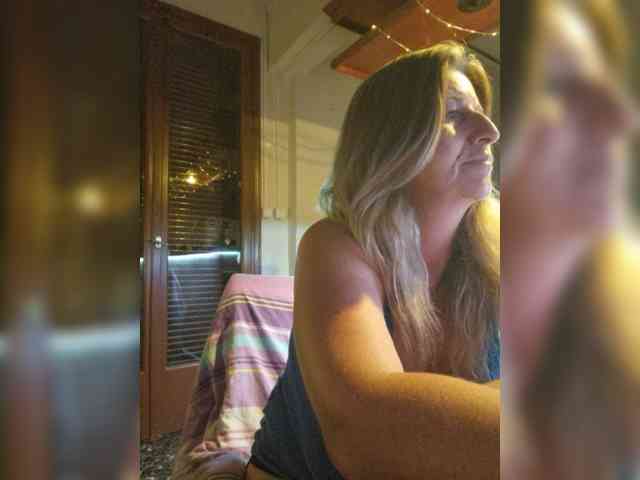 JennaDeluxe webcam