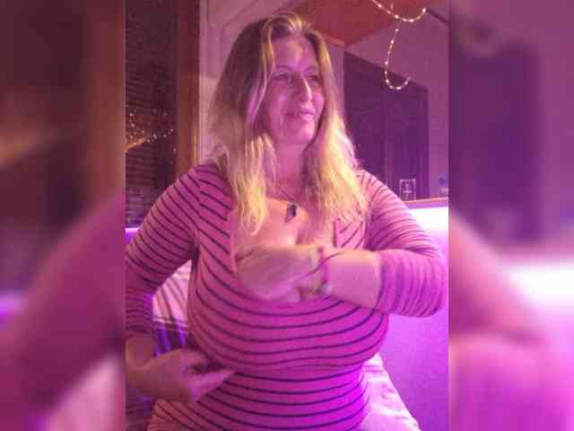 JennaDeluxe webcam