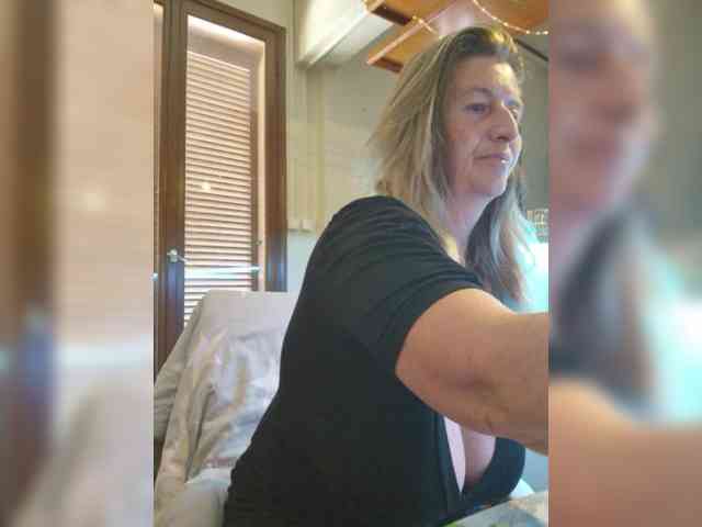 JennaDeluxe webcam