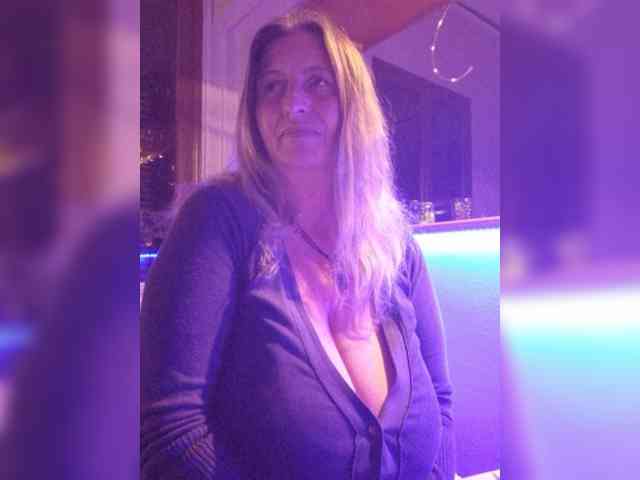 online cam2cam JennaDeluxe