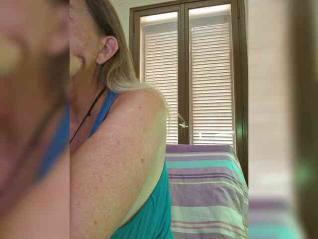 JennaDeluxe webcam