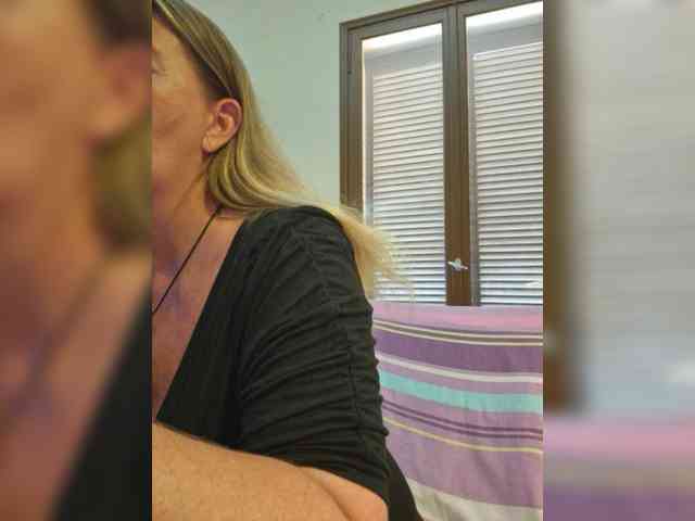 JennaDeluxe webcam