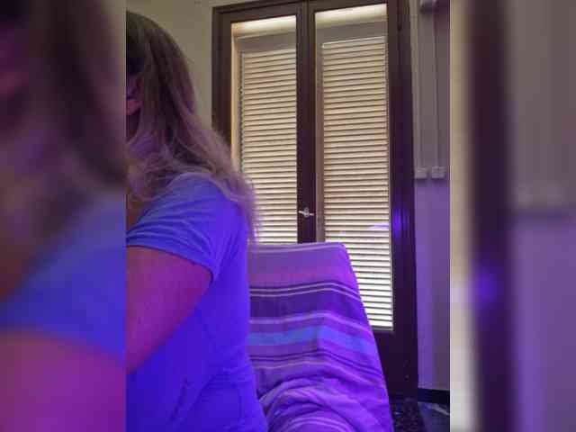 JennaDeluxe webcam