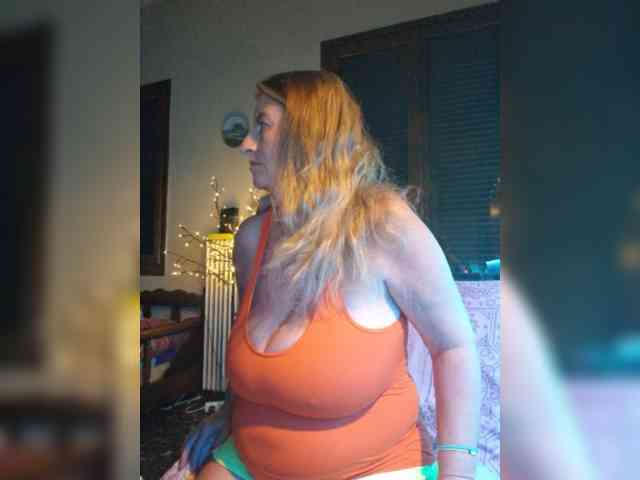 Model: JennaDeluxe