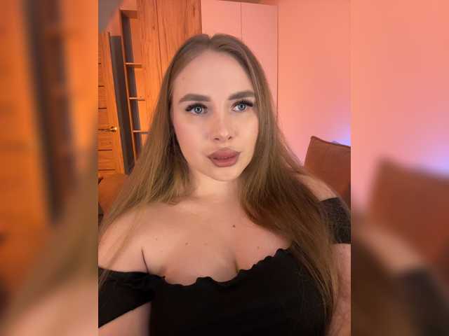 MilashkaSA live cam on BongaCams