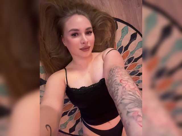 MilashkaSA live cam on BongaCams
