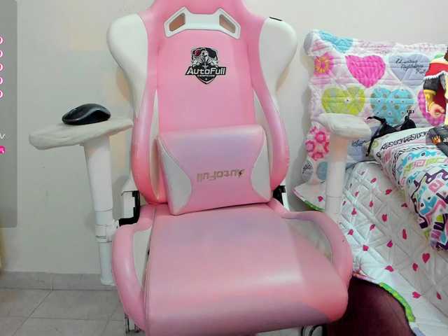 dannascott26 live cam on BongaCams