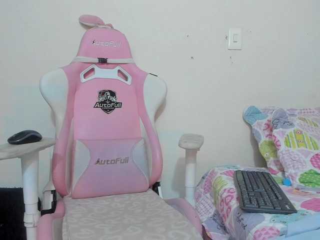 dannascott26's BongaCams show and profile