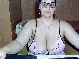 MoniqQuuen Porn Show