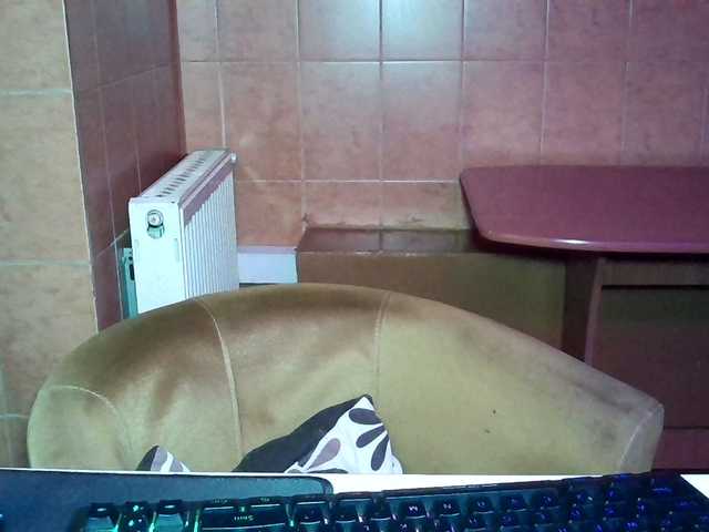 MoniqQuuen live cam preview