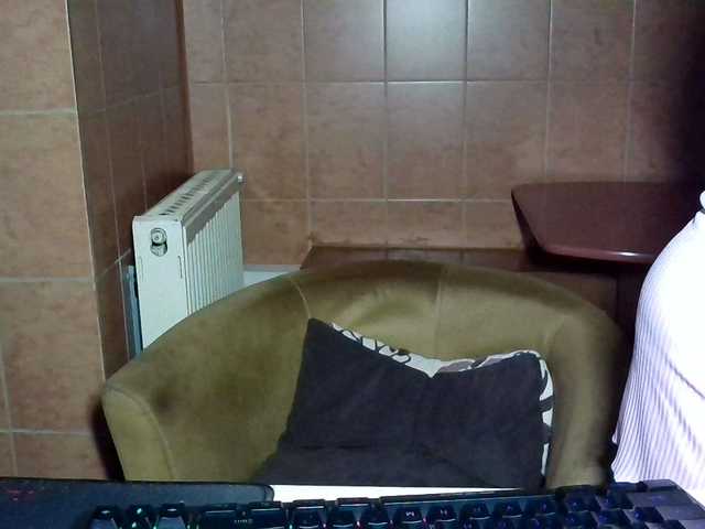 MoniqQuuen live webcam show