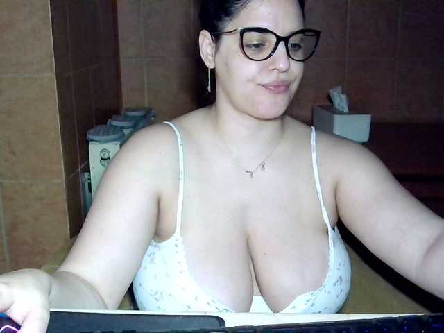 Preview of moniqquuen