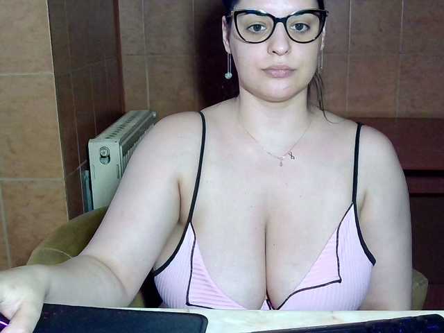 MoniqQuuen live webcam show