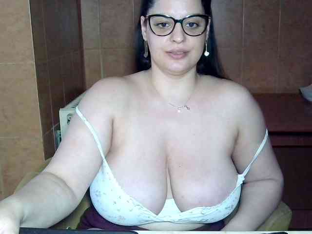 MoniqQuuen MoniqQuuen