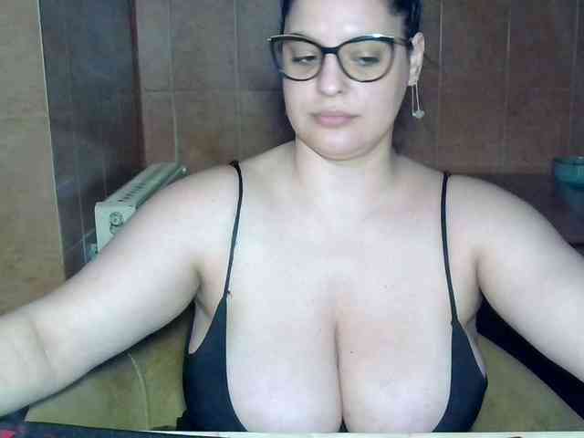 MoniqQuuen webcam