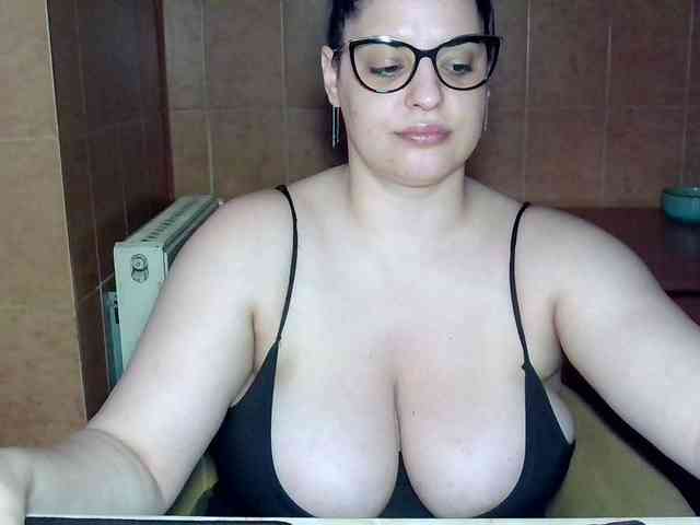 MoniqQuuen webcam