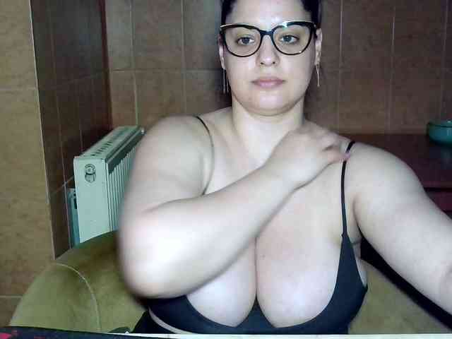MoniqQuuen webcam