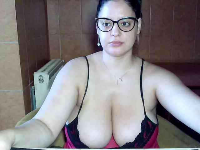 MoniqQuuen webcam