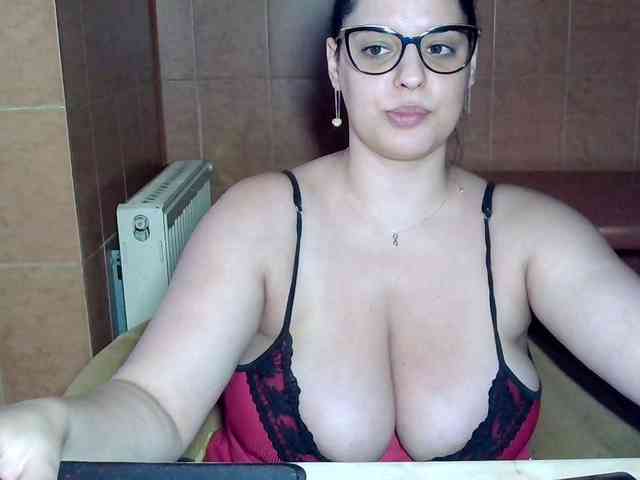MoniqQuuen webcam