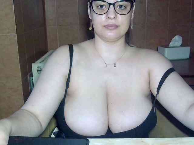 MoniqQuuen webcam