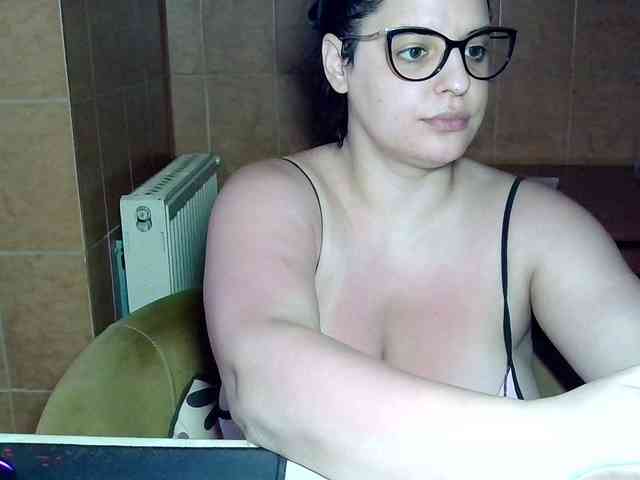 MoniqQuuen webcam