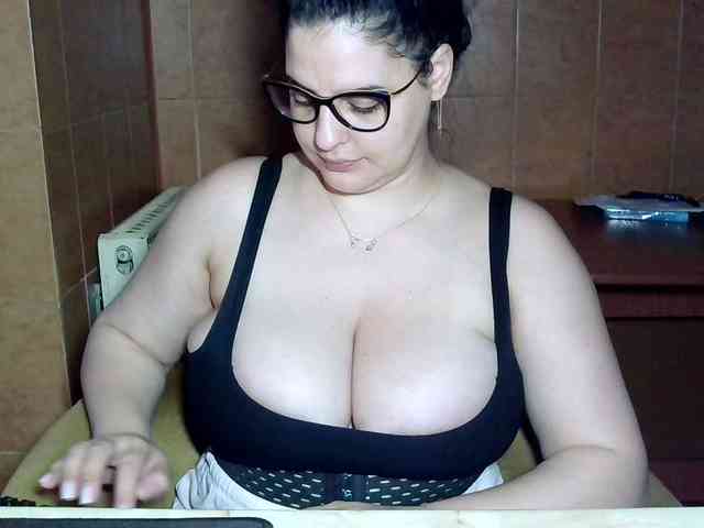 MoniqQuuen webcam