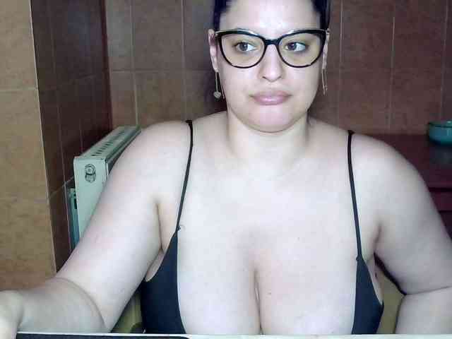 MoniqQuuen MoniqQuuen