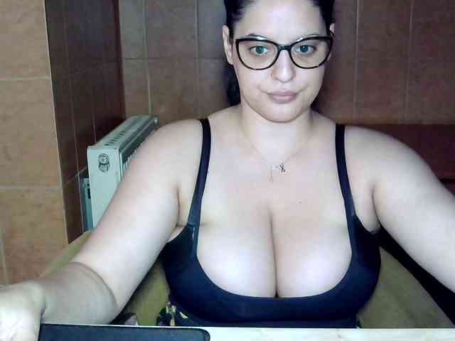MoniqQuuen webcam