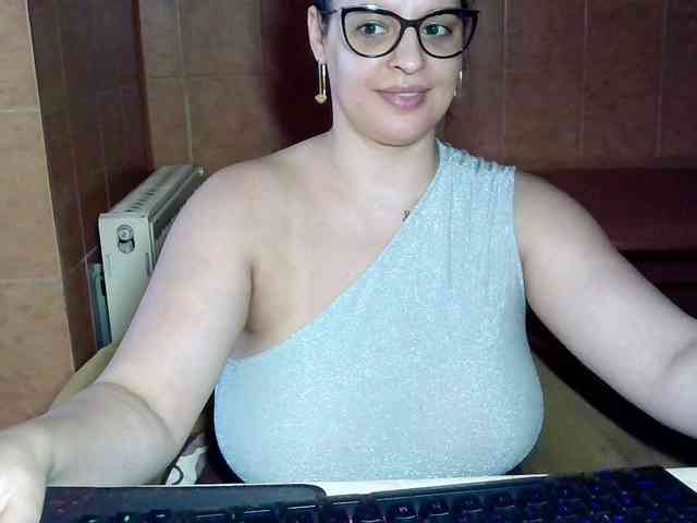 MoniqQuuen webcam