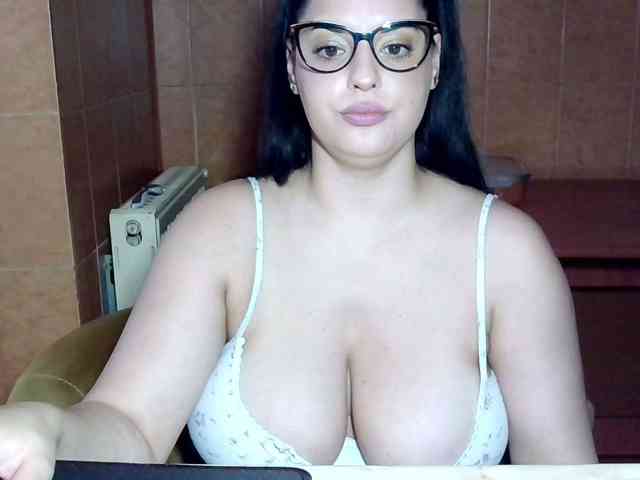 MoniqQuuen webcam