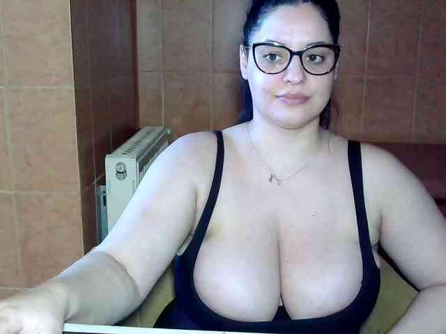 MoniqQuuen webcam