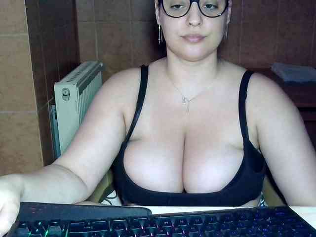 MoniqQuuen webcam