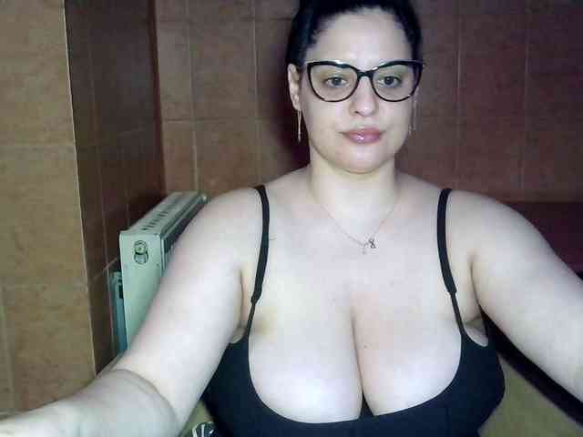 MoniqQuuen MoniqQuuen