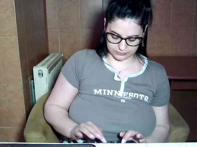 MoniqQuuen webcam