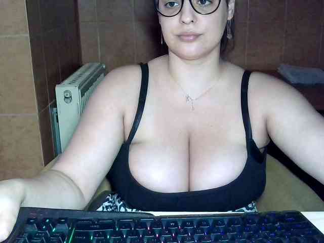 MoniqQuuen webcam